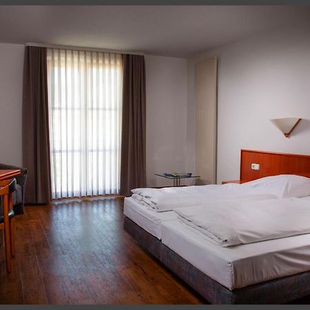 Altstadthotel Brauereigasthof Winkler Berching Ngoại thất bức ảnh