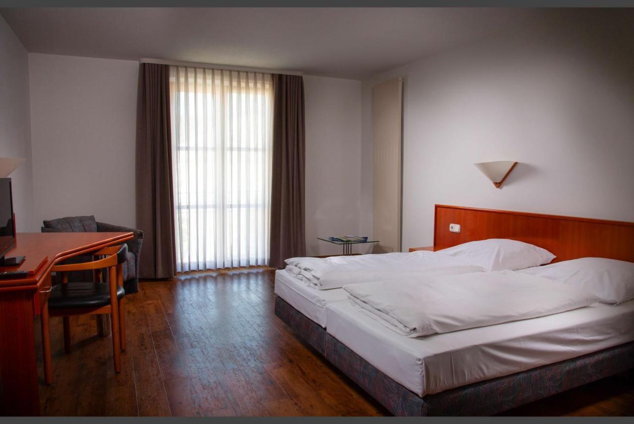 Altstadthotel Brauereigasthof Winkler Berching Ngoại thất bức ảnh