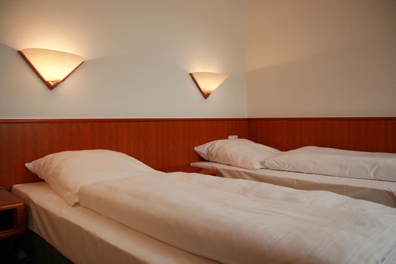 Altstadthotel Brauereigasthof Winkler Berching Ngoại thất bức ảnh