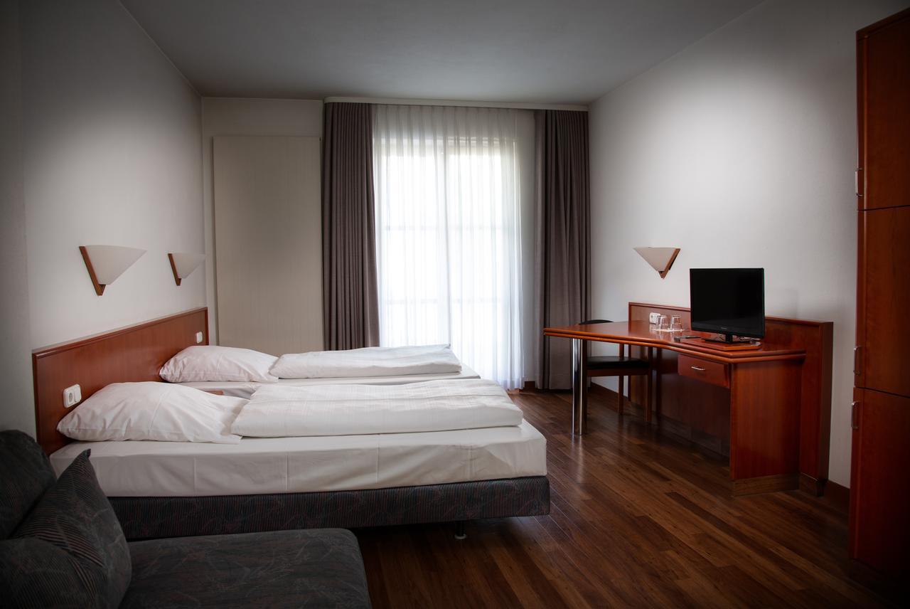 Altstadthotel Brauereigasthof Winkler Berching Ngoại thất bức ảnh
